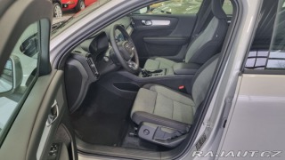 Volvo XC40 B3 2.0L 163 HP AT7 FWD CO 2026