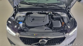 Volvo XC40 B3 2.0L 163 HP AT7 FWD CO 2026