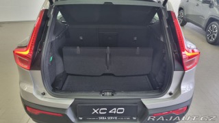 Volvo XC40 B3 2.0L 163 HP AT7 FWD CO 2026
