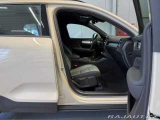 Volvo XC40 B3 2.0L 163 HP AT7 FWD CO 2026