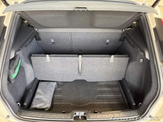 Volvo XC40 B3 2.0L 163 HP AT7 FWD CO 2026