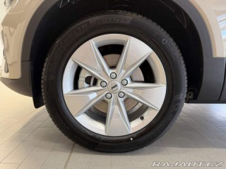 Volvo XC40 B3 2.0L 163 HP AT7 FWD CO 2026