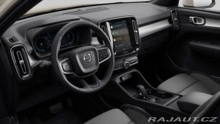 Volvo XC40 B3 2.0L 163 HP AT7 FWD CO 2026