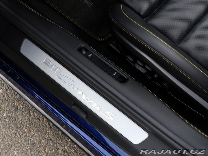 Porsche 911 3,0 V6 331kW 7MAN DPH Car 2021