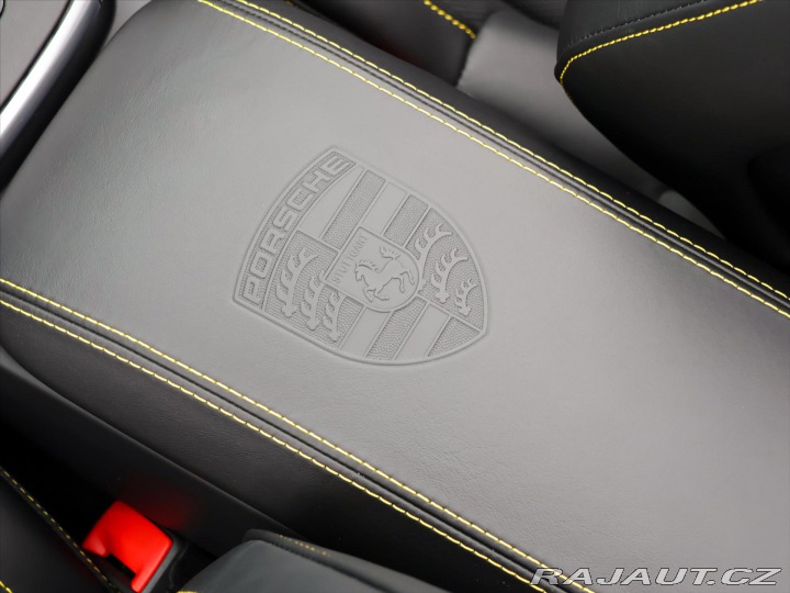 Porsche 911 3,0 V6 331kW 7MAN DPH Car 2021