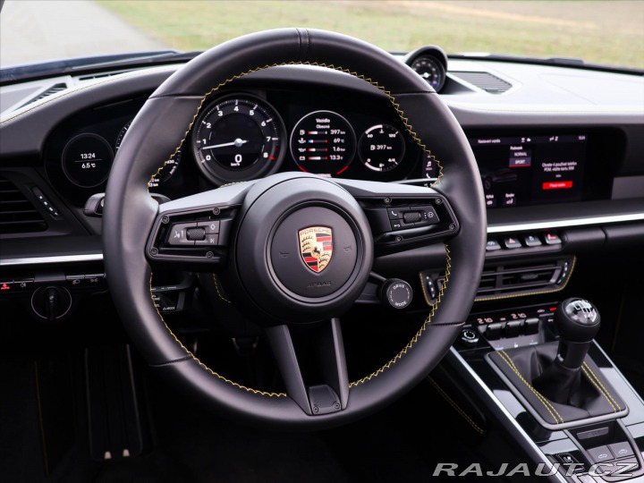 Porsche 911 3,0 V6 331kW 7MAN DPH Car 2021