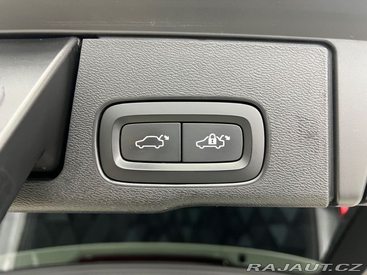 Volvo XC60 T8 AWD R-DESIGN, WEBASTO, 2020