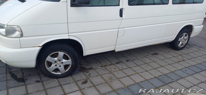 Volkswagen Caravelle 2,5   T4 tdi 75kw long 1800