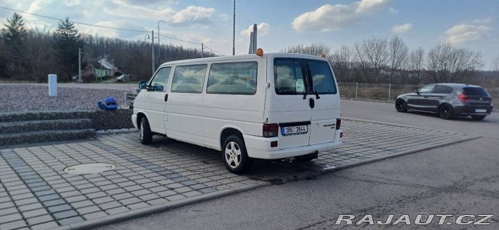 Volkswagen Caravelle 2,5   T4 tdi 75kw long 1800