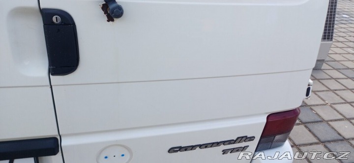 Volkswagen Caravelle 2,5   T4 tdi 75kw long 1800