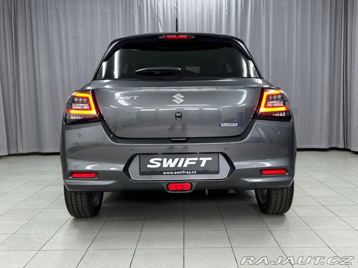 Suzuki Swift Premium AT - k odběru IHN 2026