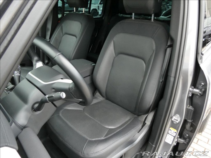 Land Rover Defender 3,0 D250 X-Dyn SE,1.maj,Č 2023