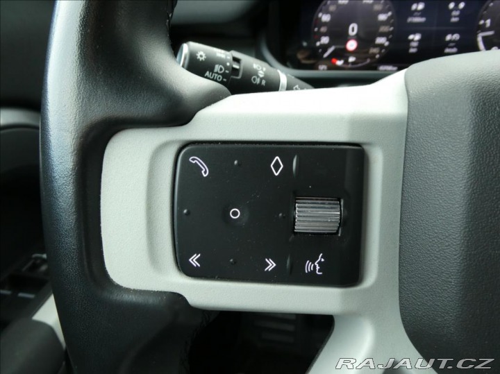 Land Rover Defender 3,0 D250 X-Dyn SE,1.maj,Č 2023