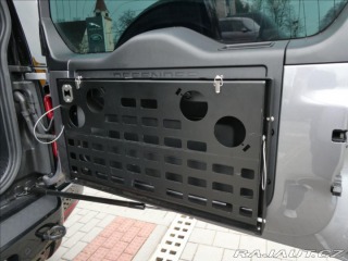 Land Rover Defender 3,0 D250 X-Dyn SE,1.maj,Č 2023