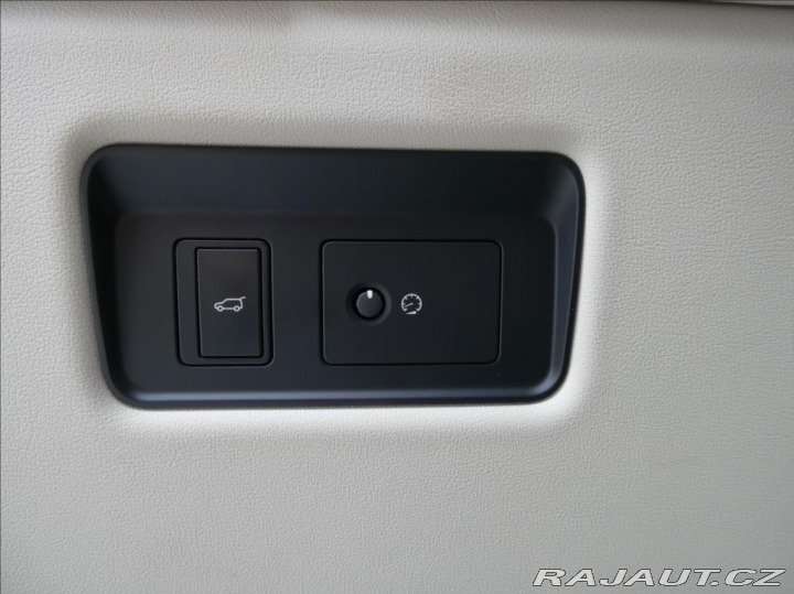 Land Rover Range Rover 4,4 SDV8 VOGUE 1Maj, ČR, 2019