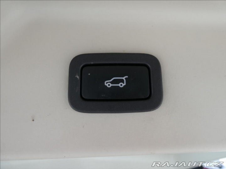 Land Rover Range Rover 4,4 SDV8 VOGUE 1Maj, ČR, 2019