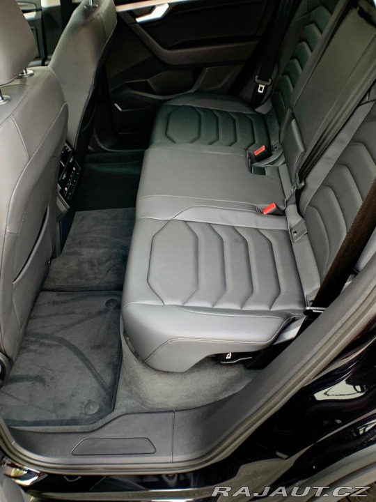 Volkswagen Touareg 3.0 TDI kůže VZDUCH Tažné 2020