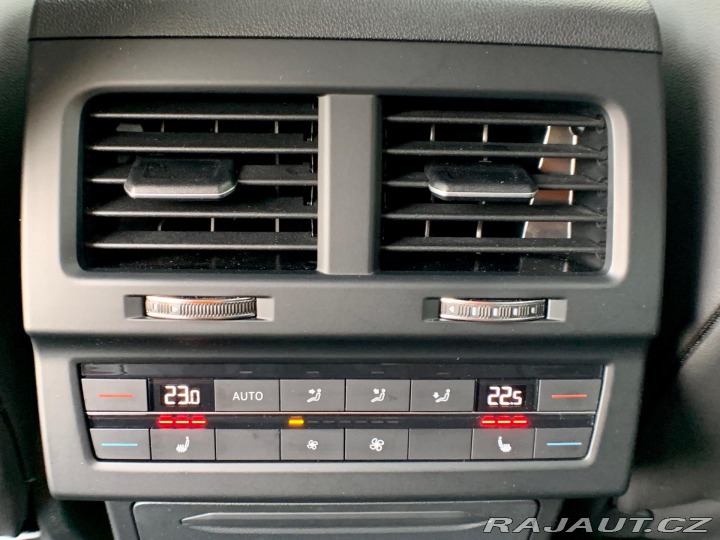 Volkswagen Touareg 3.0 TDI kůže VZDUCH Tažné 2020