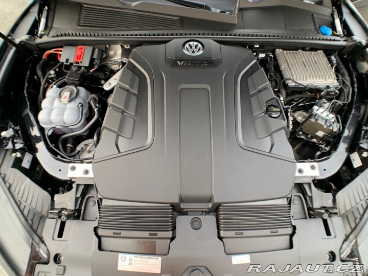 Volkswagen Touareg 3.0 TDI kůže VZDUCH Tažné 2020