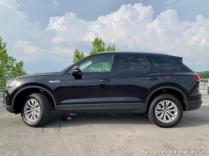 Volkswagen Touareg 3.0 TDI kůže VZDUCH Tažné 2020