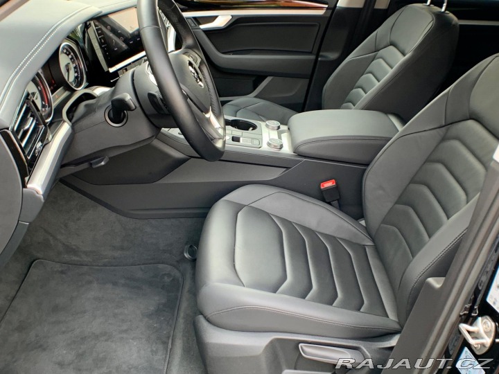 Volkswagen Touareg 3.0 TDI kůže VZDUCH Tažné 2020