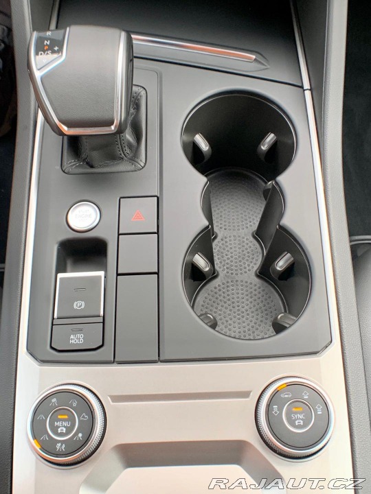 Volkswagen Touareg 3.0 TDI kůže VZDUCH Tažné 2020