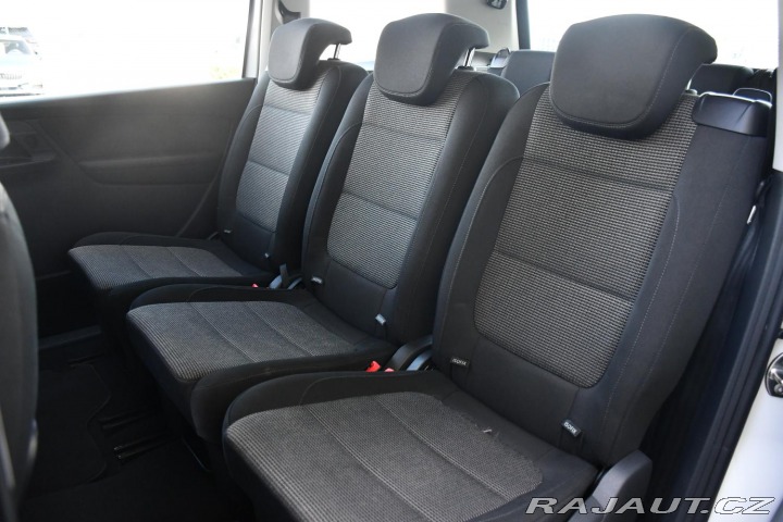 Volkswagen Sharan 2,0TDi 103kW NAVI 7MÍST 2012