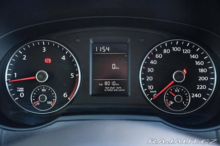 Volkswagen Sharan 2,0TDi 103kW NAVI 7MÍST 2012