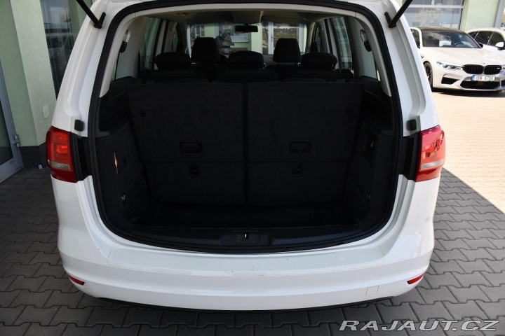 Volkswagen Sharan 2,0TDi 103kW NAVI 7MÍST 2012