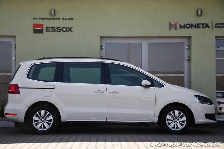 Volkswagen Sharan 2,0TDi 103kW NAVI 7MÍST 2012