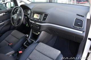 Volkswagen Sharan 2,0TDi 103kW NAVI 7MÍST 2012