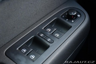 Volkswagen Sharan 2,0TDi 103kW NAVI 7MÍST 2012