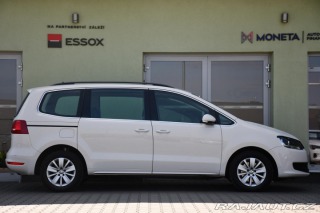 Volkswagen Sharan 2,0TDi 103kW NAVI 7MÍST 2012