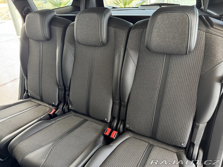 Peugeot 5008 1,2PT 130*ALLURE*7míst*Ta 2021