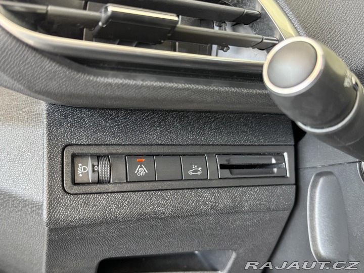 Peugeot 5008 1,2PT 130*ALLURE*REZERVAC 2021