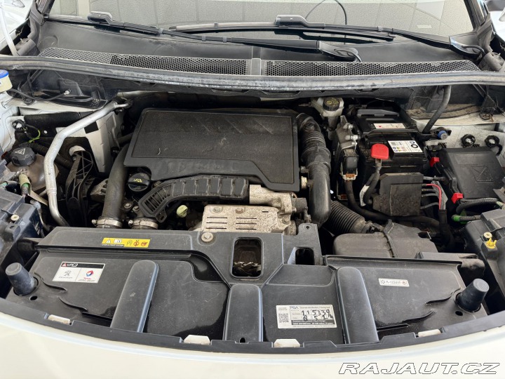 Peugeot 5008 1,2PT 130*ALLURE*7míst*Ta 2021