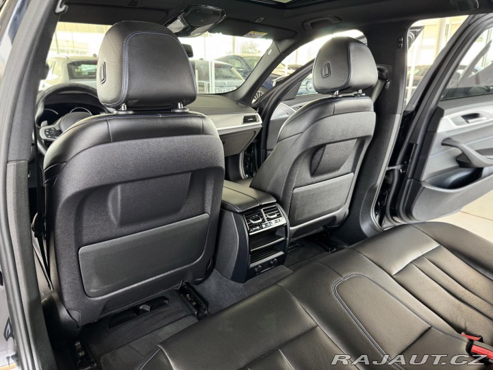 BMW 5 530i xDrive*M-SPORT*REZER 2017