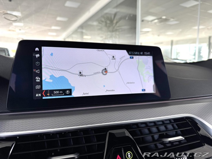 BMW 5 530i xDrive*M-SPORT*HeadU 2017