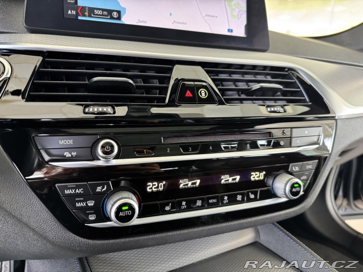 BMW 5 530i xDrive*M-SPORT*REZER 2017