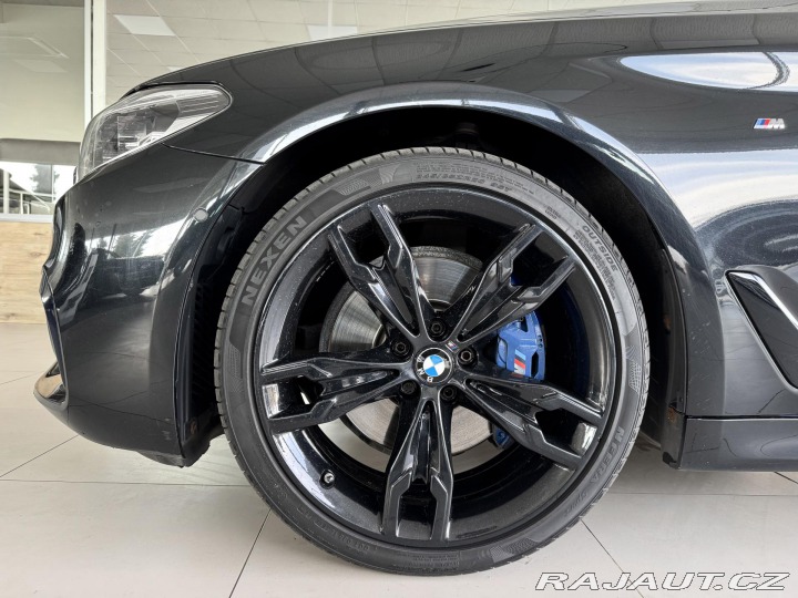 BMW 5 530i xDrive*M-SPORT*HeadU 2017