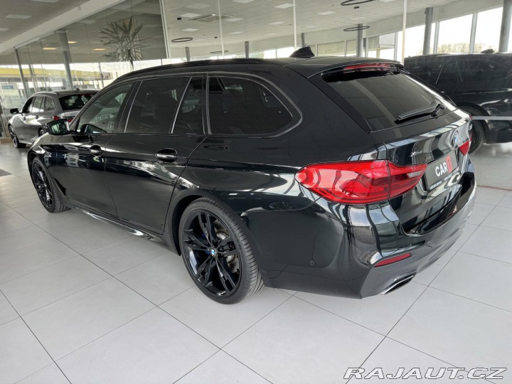 BMW 5 530i xDrive*M-SPORT*HeadU 2017