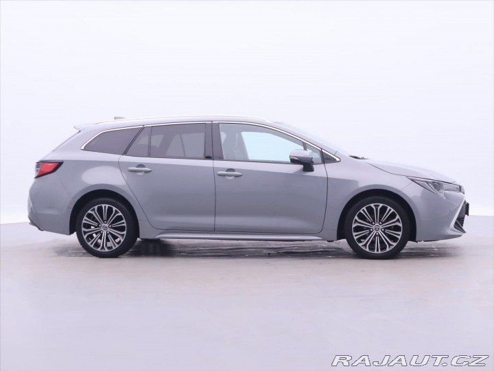 Toyota Corolla 1,8 HB Executive Aut. DPH 2023