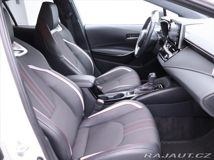 Toyota Corolla 1,8 e-CVT HYBRID GR SPORT 2021