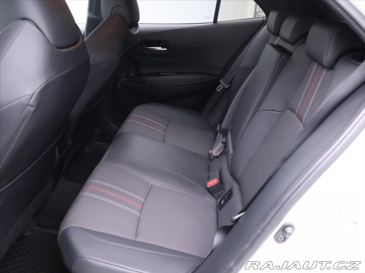 Toyota Corolla 1,8 e-CVT HYBRID GR SPORT 2021