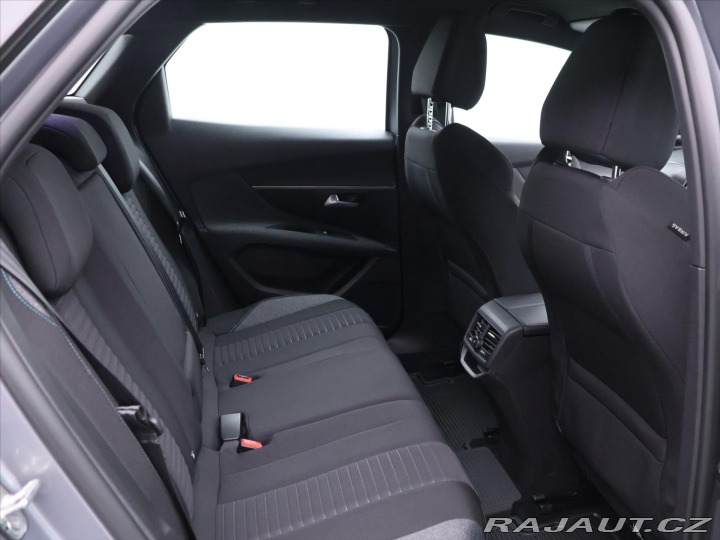 Peugeot 3008 1,2 PT 130k Aut. LED CZ D 2023