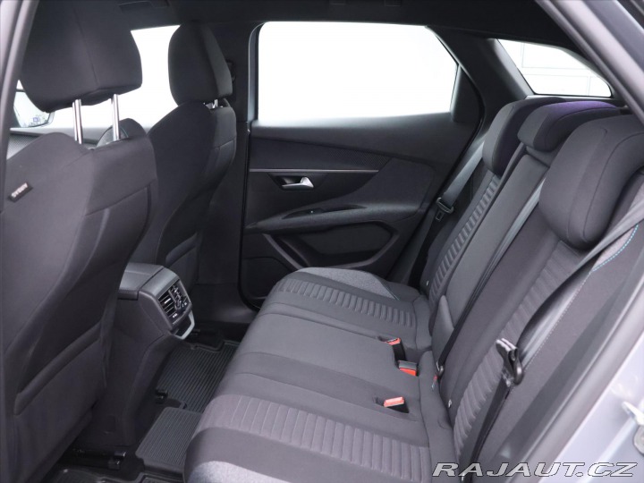 Peugeot 3008 1,2 PT 130k Aut. LED CZ D 2023