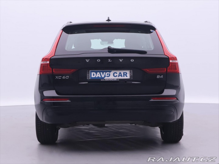 Volvo XC60 2,0 B4 145kW Aut. Momentu 2021