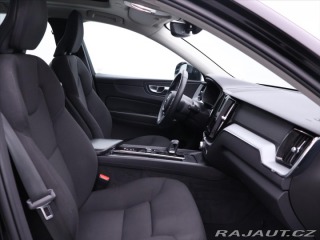 Volvo XC60 2,0 B4 145kW Aut. Momentu 2021