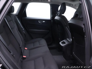 Volvo XC60 2,0 B4 145kW Aut. Momentu 2021