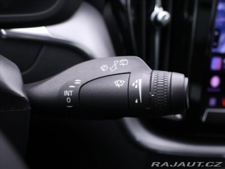 Volvo XC60 2,0 B4 145kW Aut. Momentu 2021